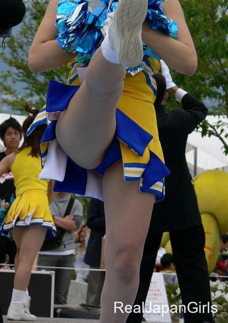 “Cheerleader Upskirt Moments Caught”